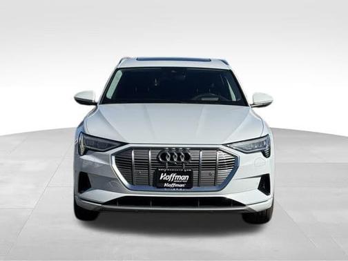 2019 Audi e-tron Prestige