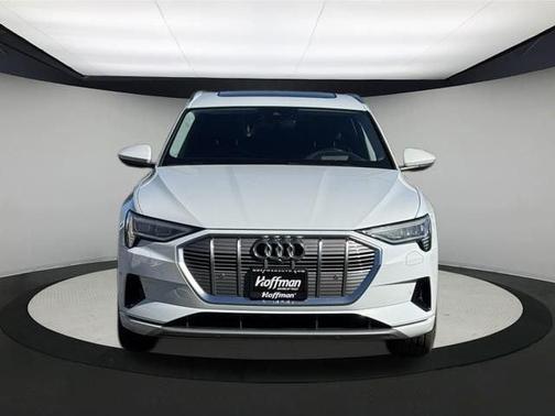 2019 Audi e-tron Prestige