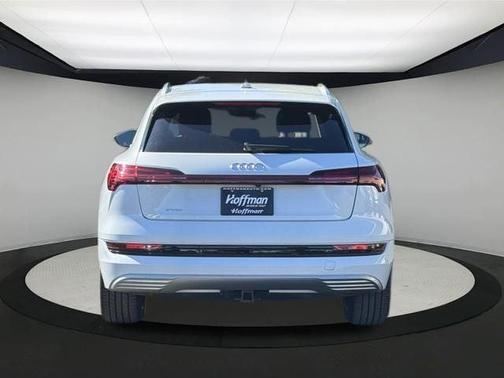 2019 Audi e-tron Prestige