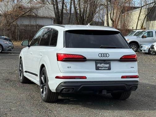 2026 Audi Q7 55 Premium Plus