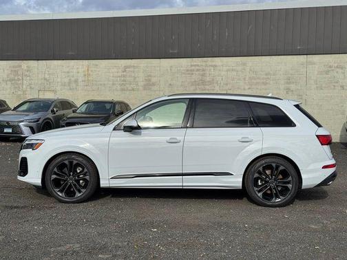 2026 Audi Q7 55 Premium Plus