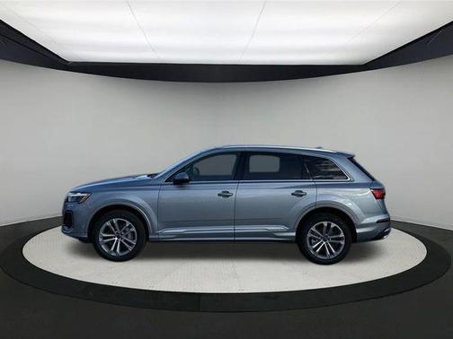 2025 Audi Q7 45 Premium