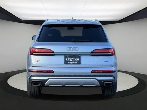 2025 Audi Q7 45 Premium