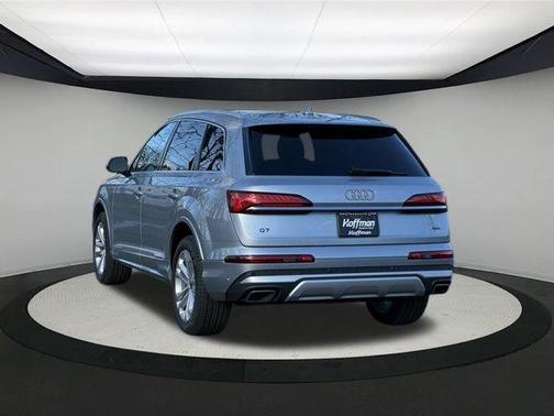 2025 Audi Q7 45 Premium