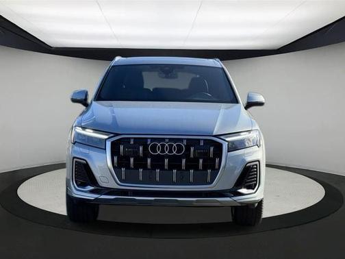 2025 Audi Q7 45 Premium