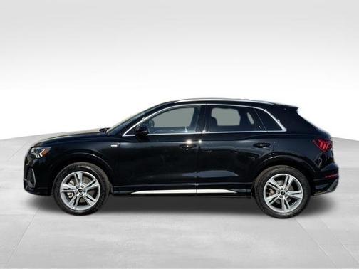 2024 Audi Q3 45 S line Premium