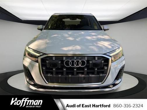 2025 Audi Q7 55 Premium Plus