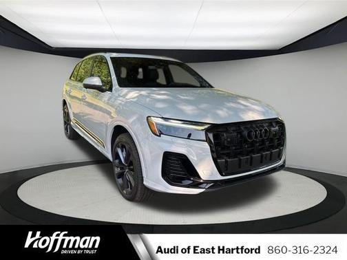 2025 Audi Q7 55 Premium Plus