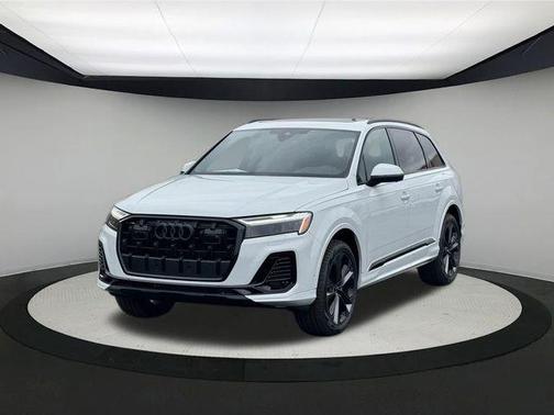 2025 Audi Q7 55 Premium Plus