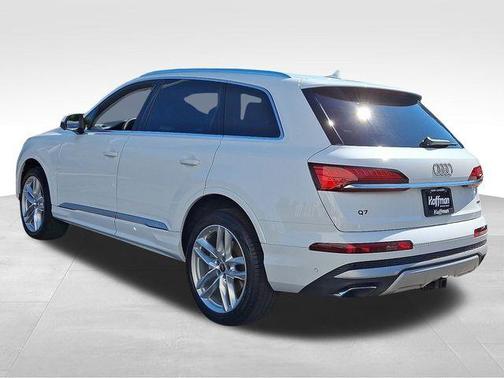 2025 Audi Q7 55 Premium Plus