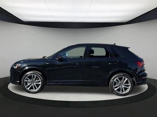 2024 Audi Q3 45 S line Premium