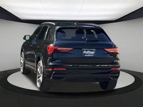 2024 Audi Q3 45 S line Premium
