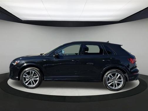 2024 Audi Q3 45 S line Premium