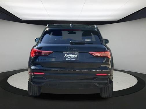 2024 Audi Q3 45 S line Premium