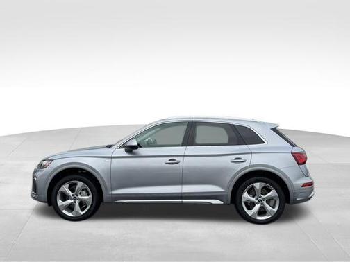 2023 Audi Q5 45 S line quattro Premium