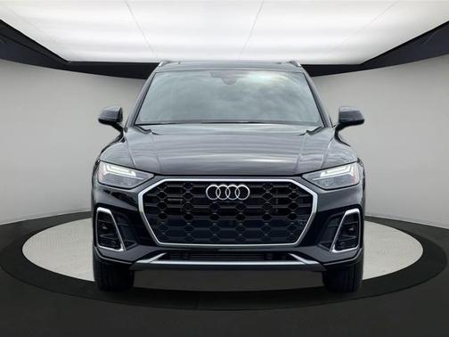 2025 Audi Q5 55 S line quattro Premium