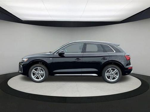 2025 Audi Q5 55 S line quattro Premium