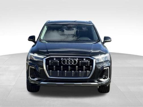 2025 Audi Q7 55 Prestige