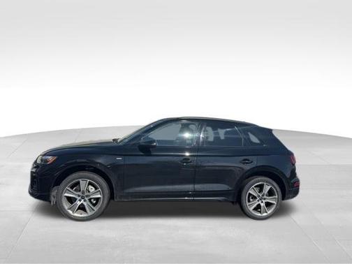 2025 Audi Q5 45 S line quattro Premium