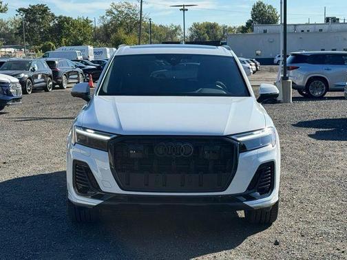2026 Audi Q7 PLUS