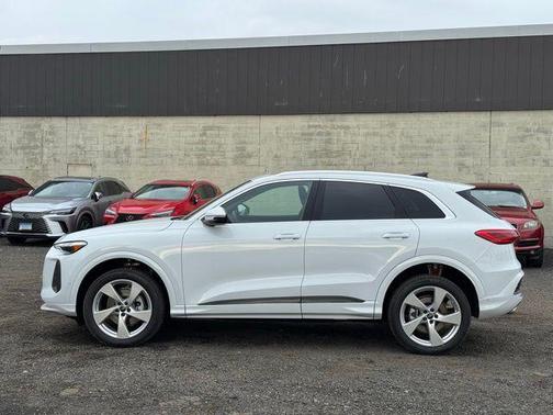 2025 Audi Q5 2.0T quattro Premium