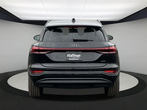 2025 Audi Q6 e-tron Premium