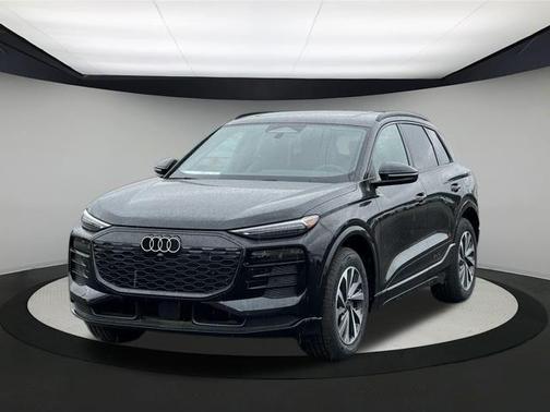 2025 Audi Q6 e-tron Premium