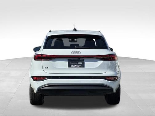 2025 Audi Q6 e-tron Premium