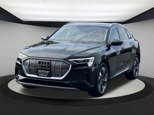 2023 Audi e-tron Premium Plus