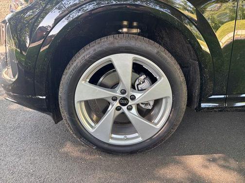 2025 Audi Q5 2.0T quattro Premium