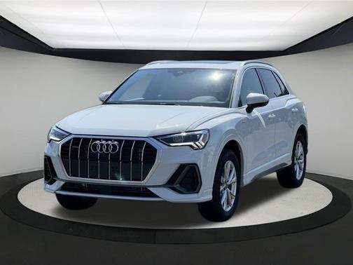 2025 Audi Q3 45 S line Premium