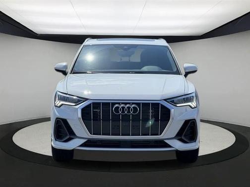 2025 Audi Q3 45 S line Premium