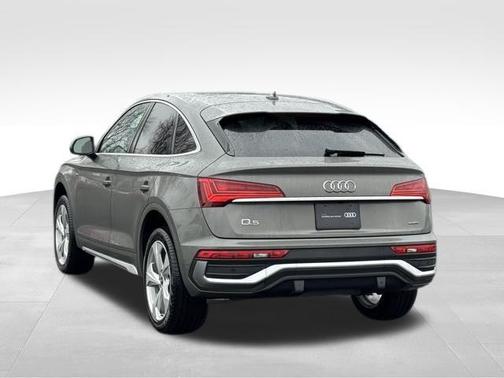 2025 Audi Q5 45 S line quattro Premium