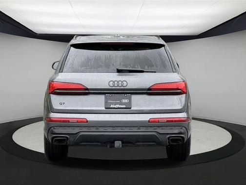 2025 Audi Q7 45 Premium Plus