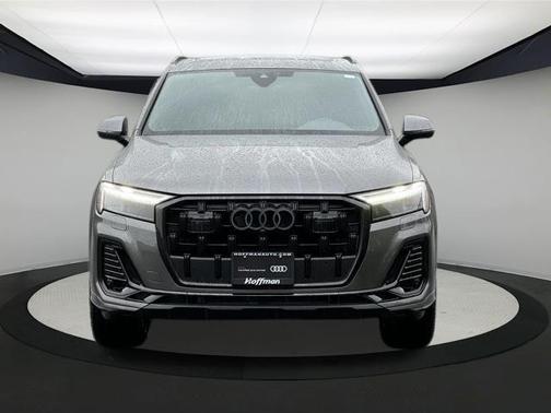 2025 Audi Q7 45 Premium Plus