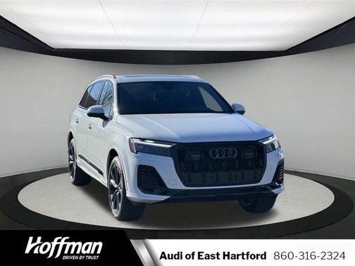 2025 Audi Q7 55 Premium Plus