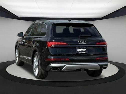 2025 Audi Q7 55 Premium Plus