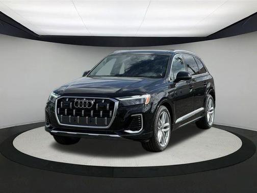 2025 Audi Q7 55 Premium Plus