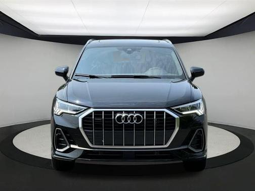 2022 Audi Q3 45 S line Premium