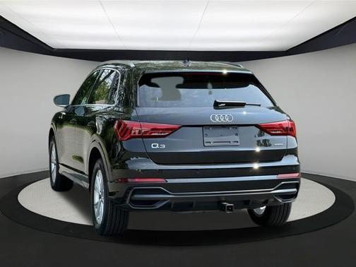 2022 Audi Q3 45 S line Premium
