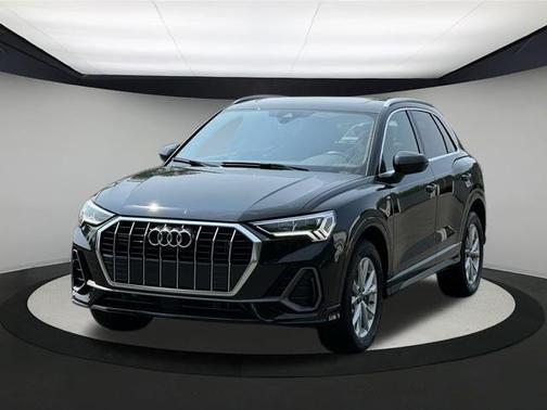 2022 Audi Q3 45 S line Premium