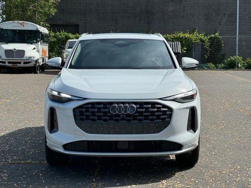 2025 Audi Q5 2.0T quattro Premium
