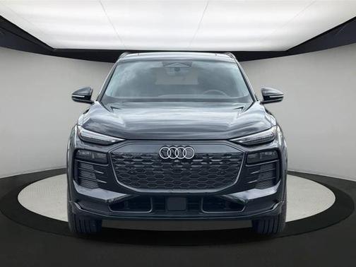 2025 Audi Q6 e-tron Premium