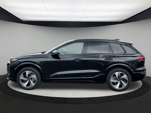 2025 Audi Q6 e-tron Premium