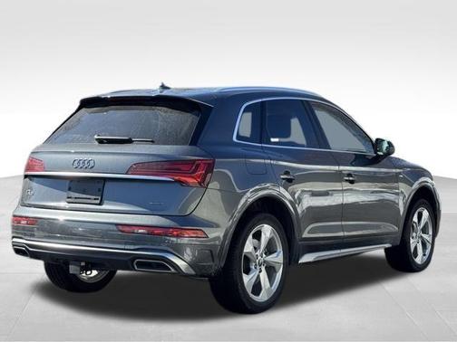 2023 Audi Q5 45 S line quattro Premium