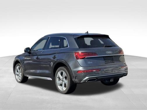 2023 Audi Q5 45 S line quattro Premium