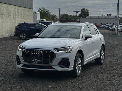 2025 Audi Q3 45 S line Premium