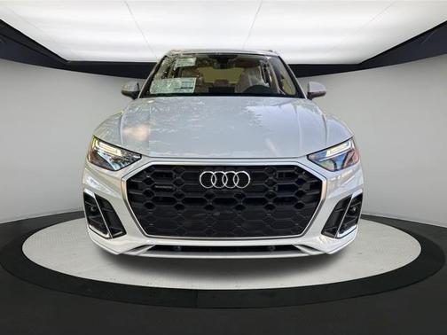 2025 Audi Q5 55 S line quattro Premium