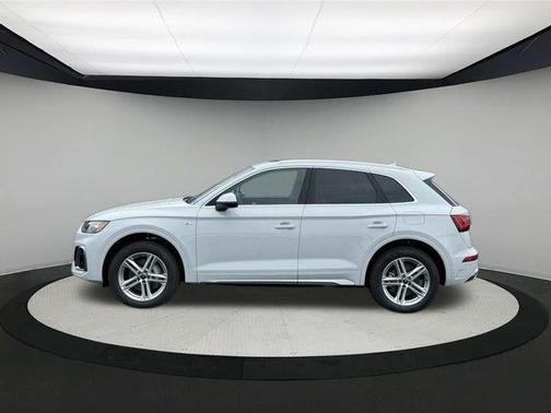 2025 Audi Q5 55 S line quattro Premium