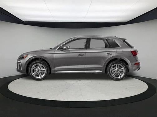 2025 Audi Q5 55 S line quattro Premium